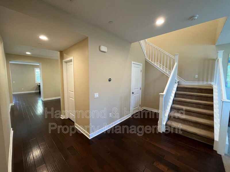 11395 Beechnut St - Photo 6 of 50