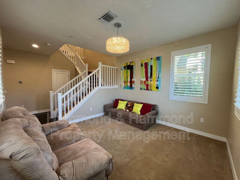 11395 Beechnut St - Photo 7 of 50