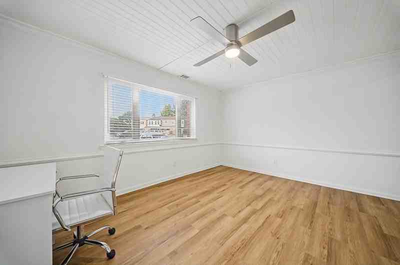 3244 Yorkborough Way - Photo 5 of 26