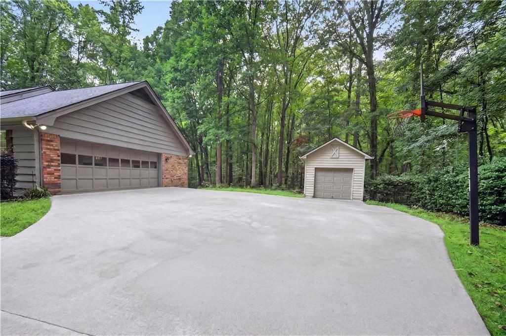 1955 Branchwood Ct - Photo 4 of 22