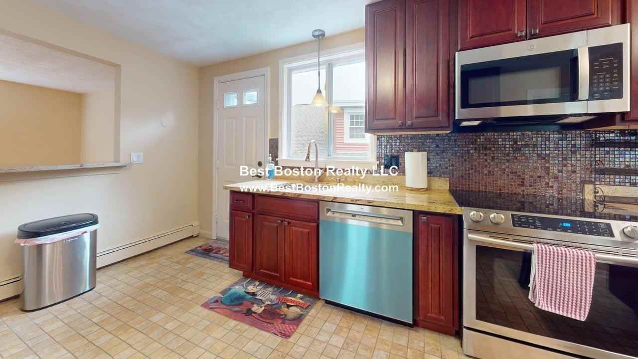 144 E Border Rd - Photo 2 of 14