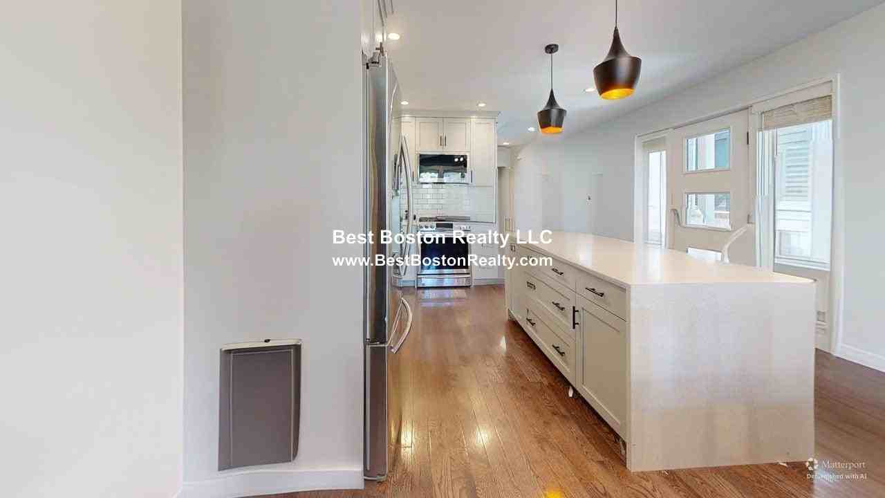 231 Cedar St - Photo 2 of 5