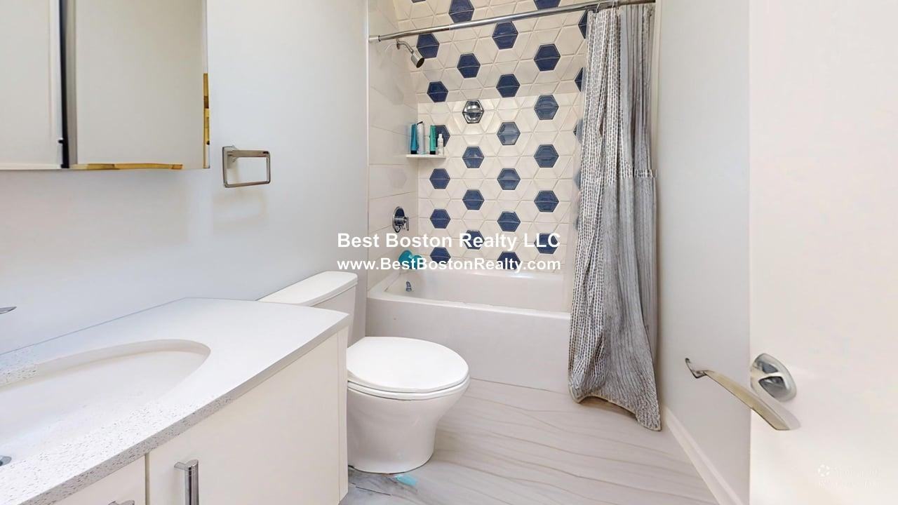 231 Cedar St - Photo 4 of 5