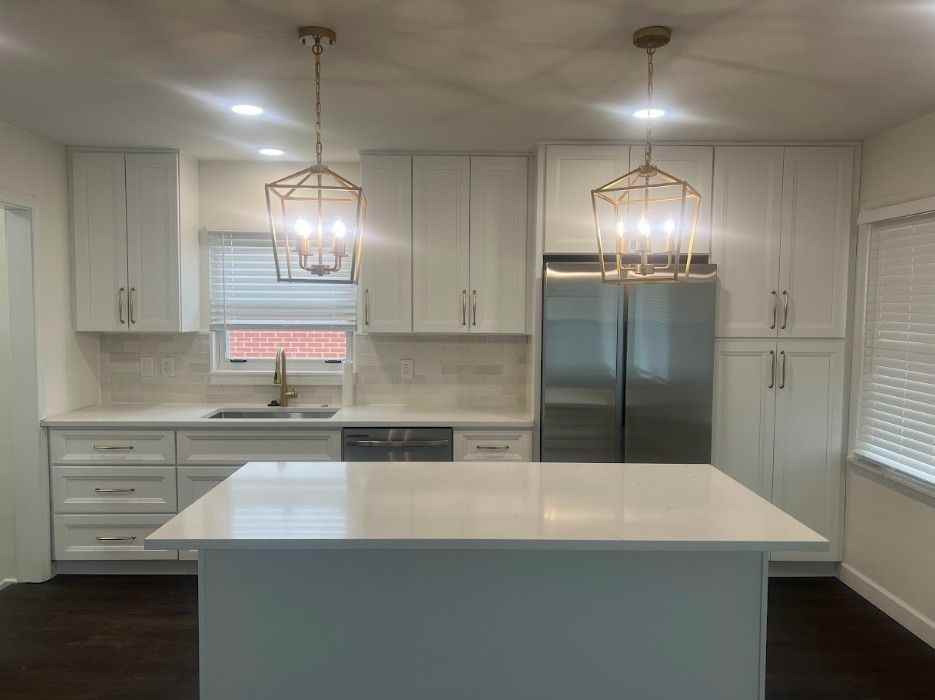 18536 Holland Ave - Photo 7 of 21