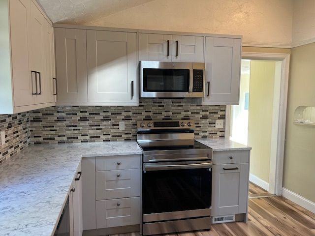 121 Riverview Ave - Photo 3 of 3