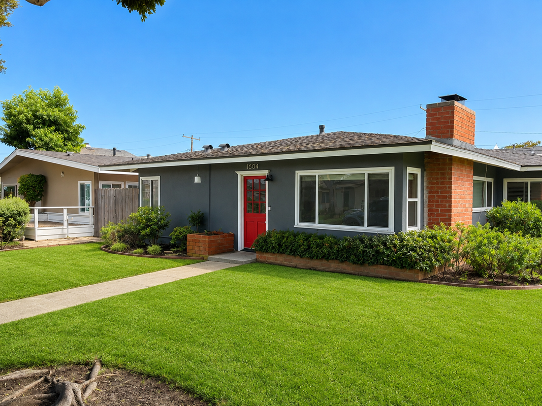 1604 Clay St - Photo 2 of 3