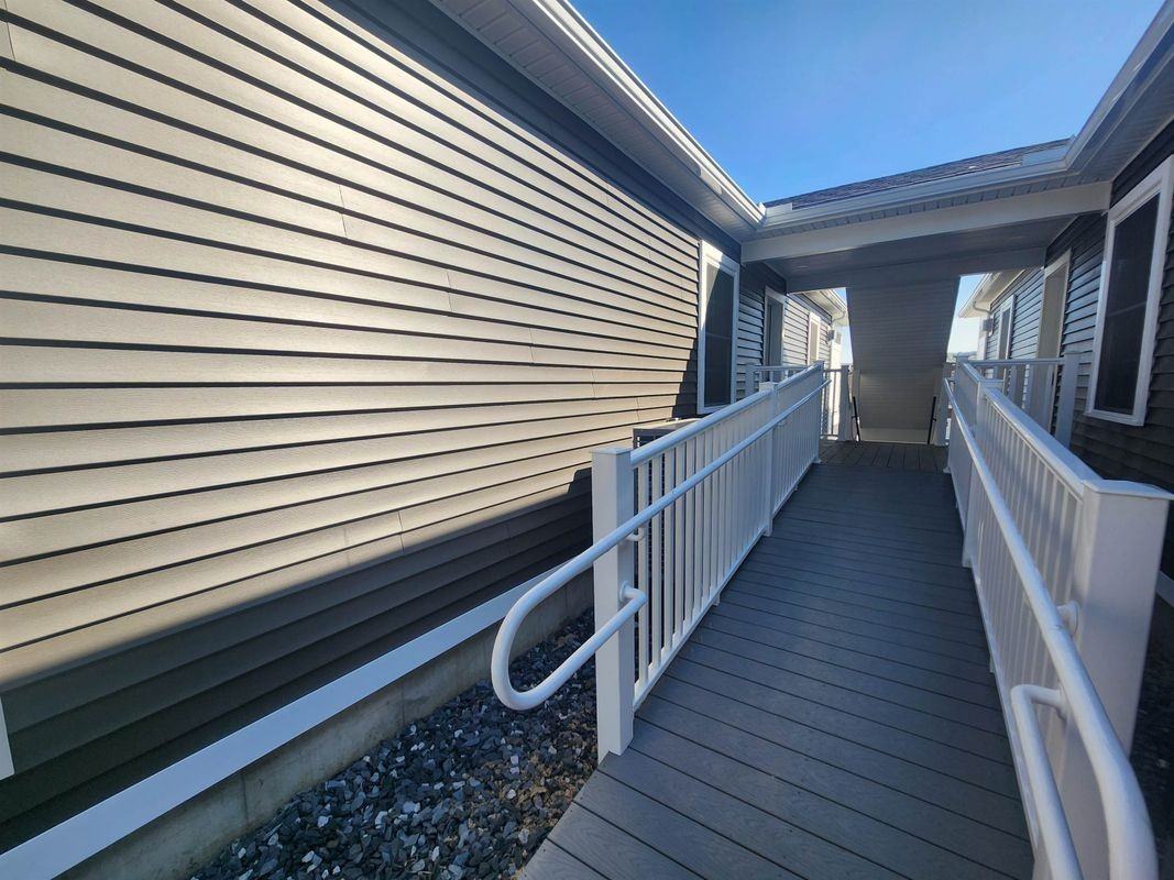 82 Ivan Dr - Photo 5 of 34