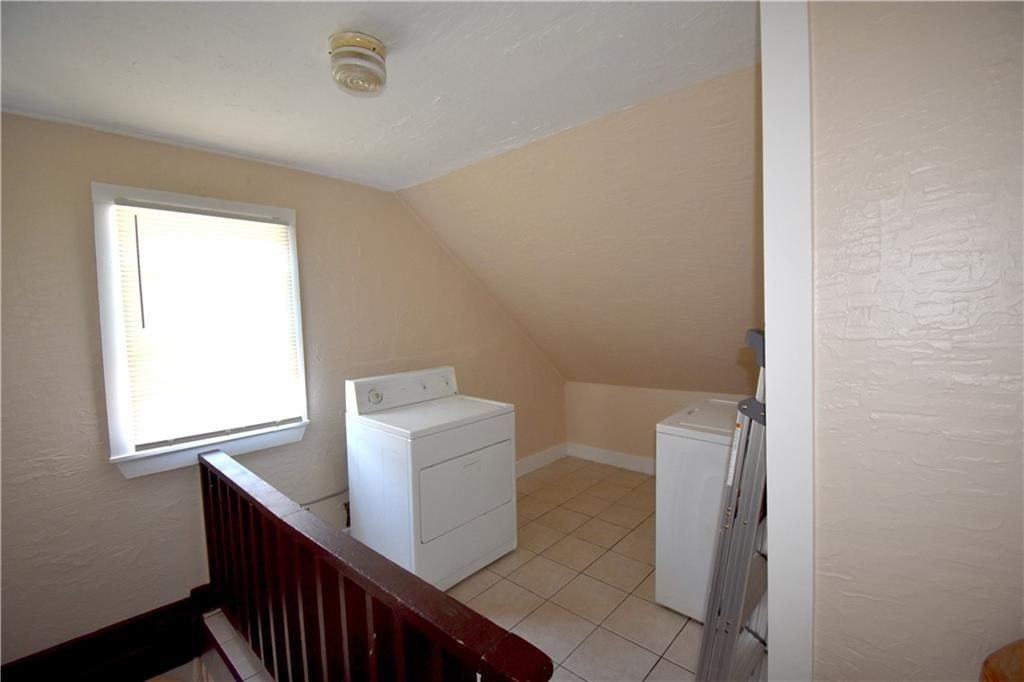 272 Nahatan St - Photo 6 of 17