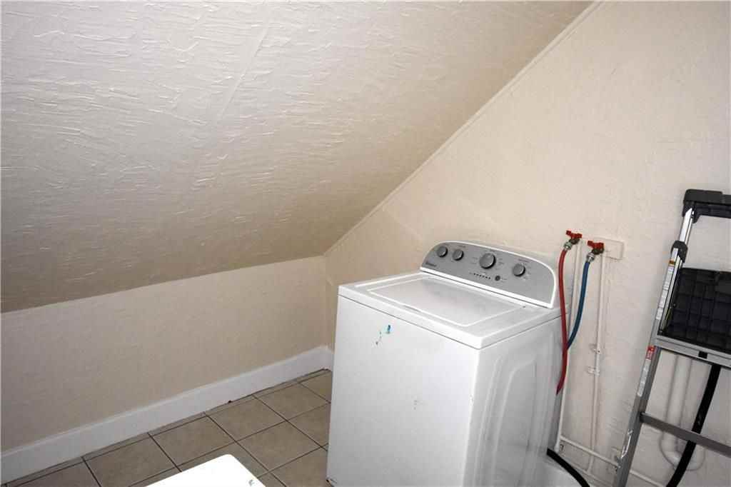 272 Nahatan St - Photo 7 of 17