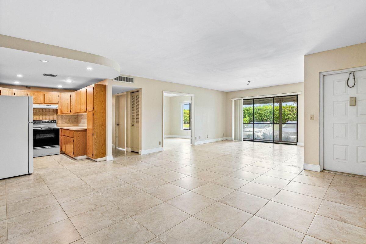 826 Sky Pine Way Apt D1 - Photo 2 of 14