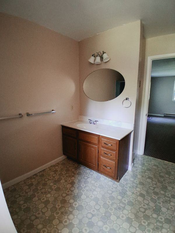 14 Amy Dr - Photo 3 of 8
