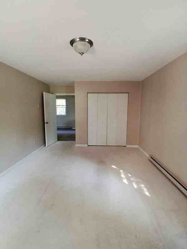 14 Amy Dr - Photo 6 of 8