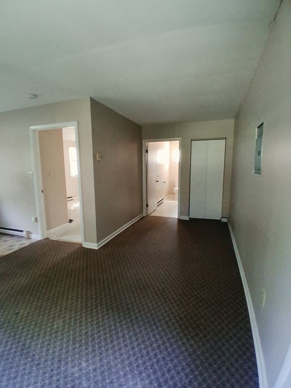 14 Amy Dr - Photo 7 of 8