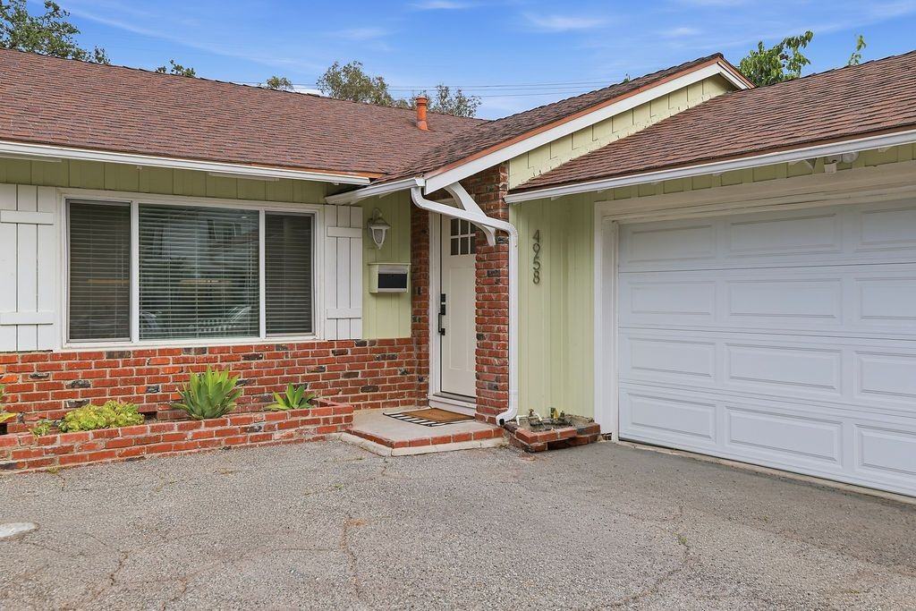 4958 Canoga Ave - Photo 3 of 14