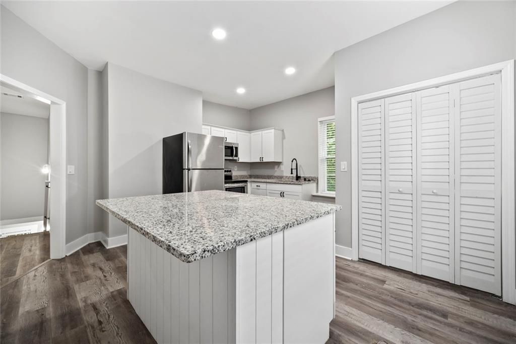1126 Briarcliff Pl Ne ##1 - Photo 6 of 13