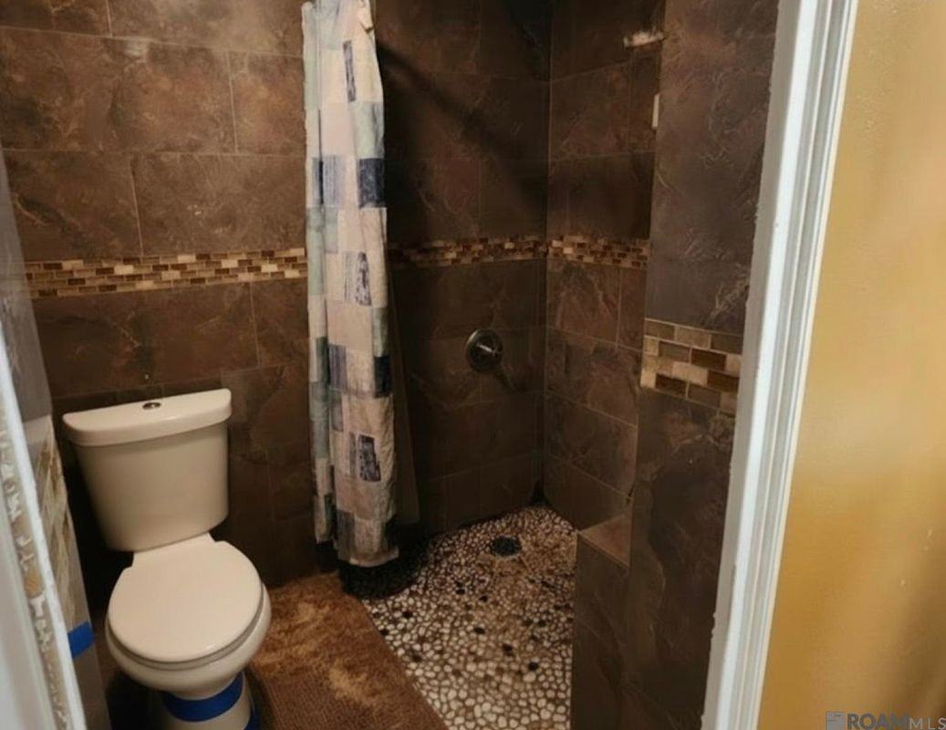 158 E 27th St - Photo 4 of 7