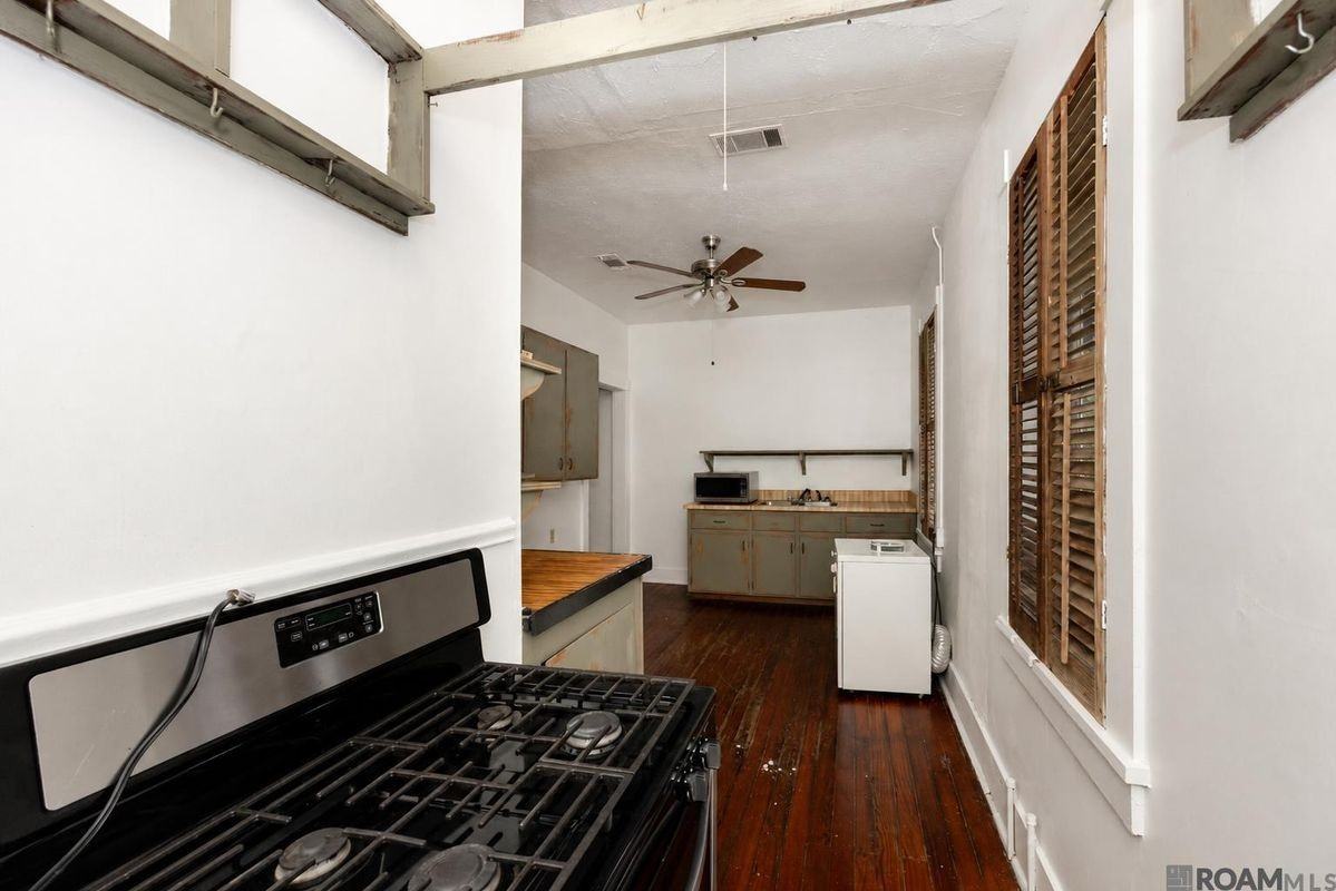 777 Spanish Town Rd - Photo 7 of 13