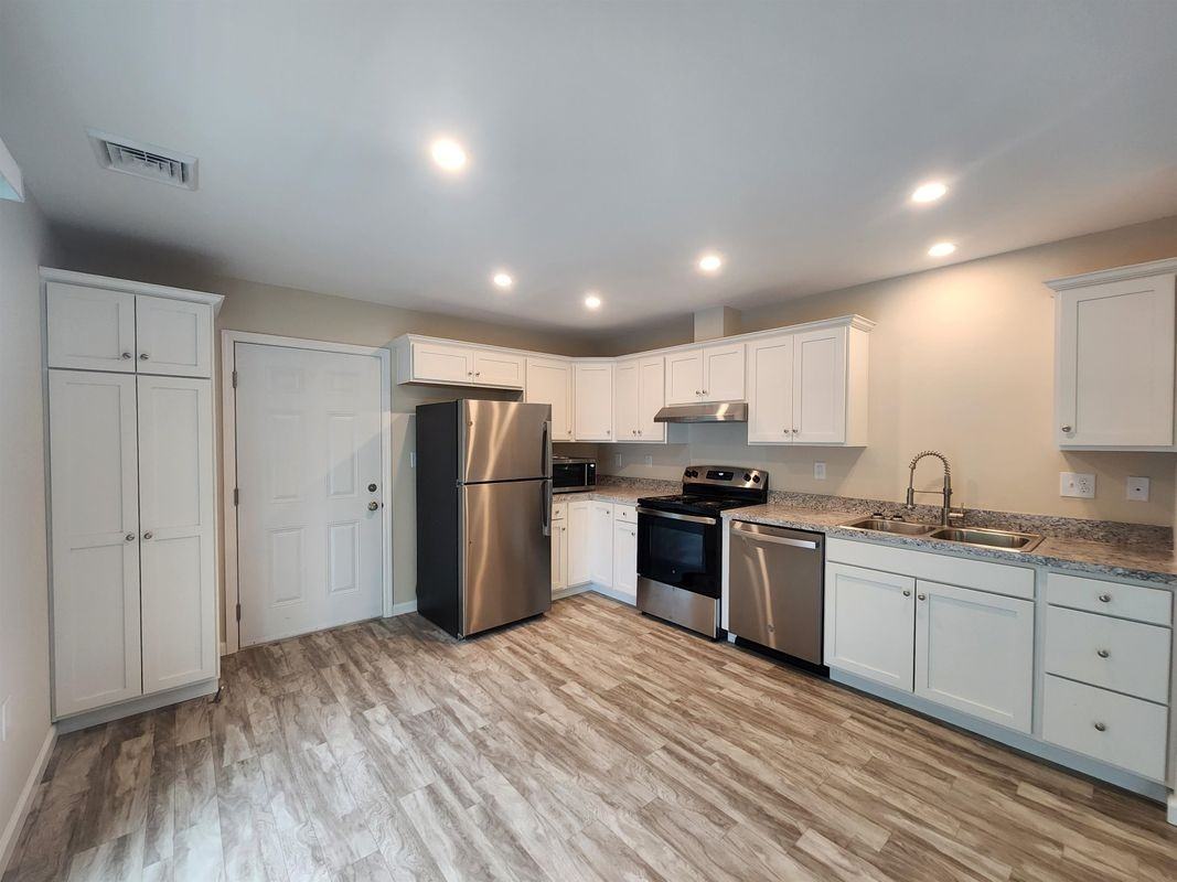 46 Nicholas Ln - Photo 7 of 24