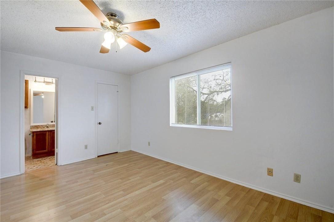 6102 Parkwood Dr ##A - Photo 5 of 7
