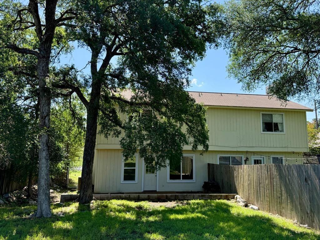 6102 Parkwood Dr ##A - Photo 7 of 7