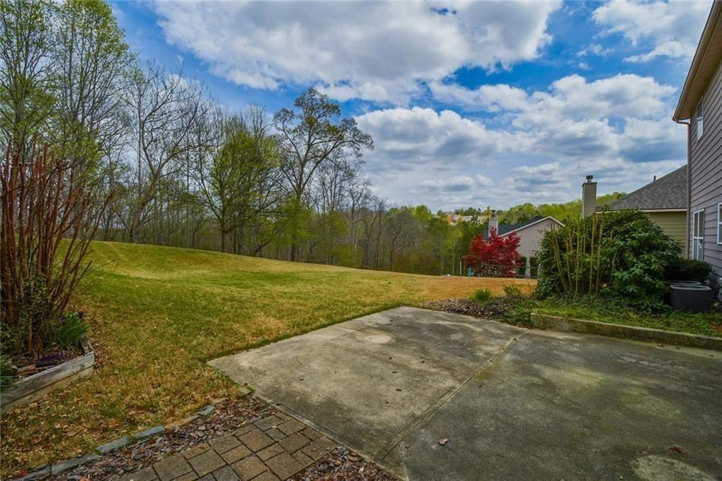 420 Rockbass Rd - Photo 6 of 50
