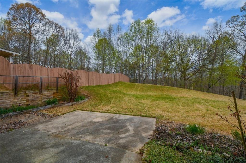 420 Rockbass Rd - Photo 7 of 50