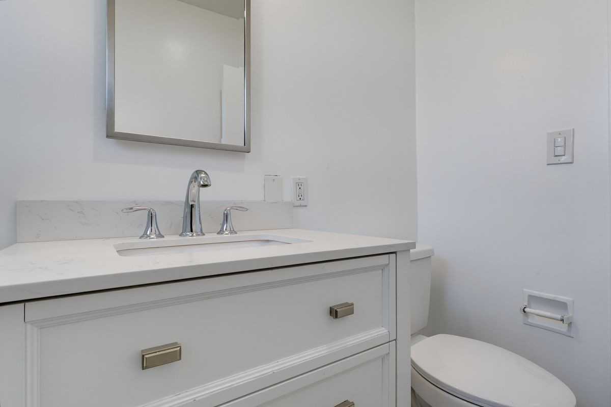6065 Pickford Pl - Photo 7 of 22
