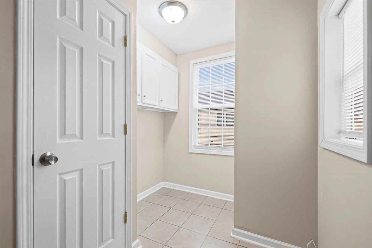 3094 Park Avenue #1 - Photo 6 of 9