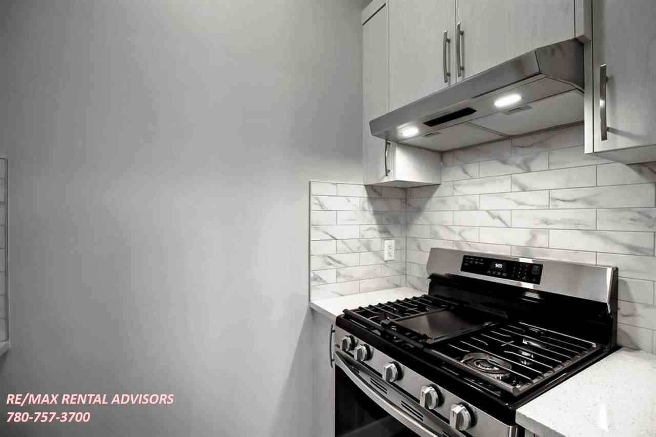 143 Lucas Terr Nw - Photo 5 of 31