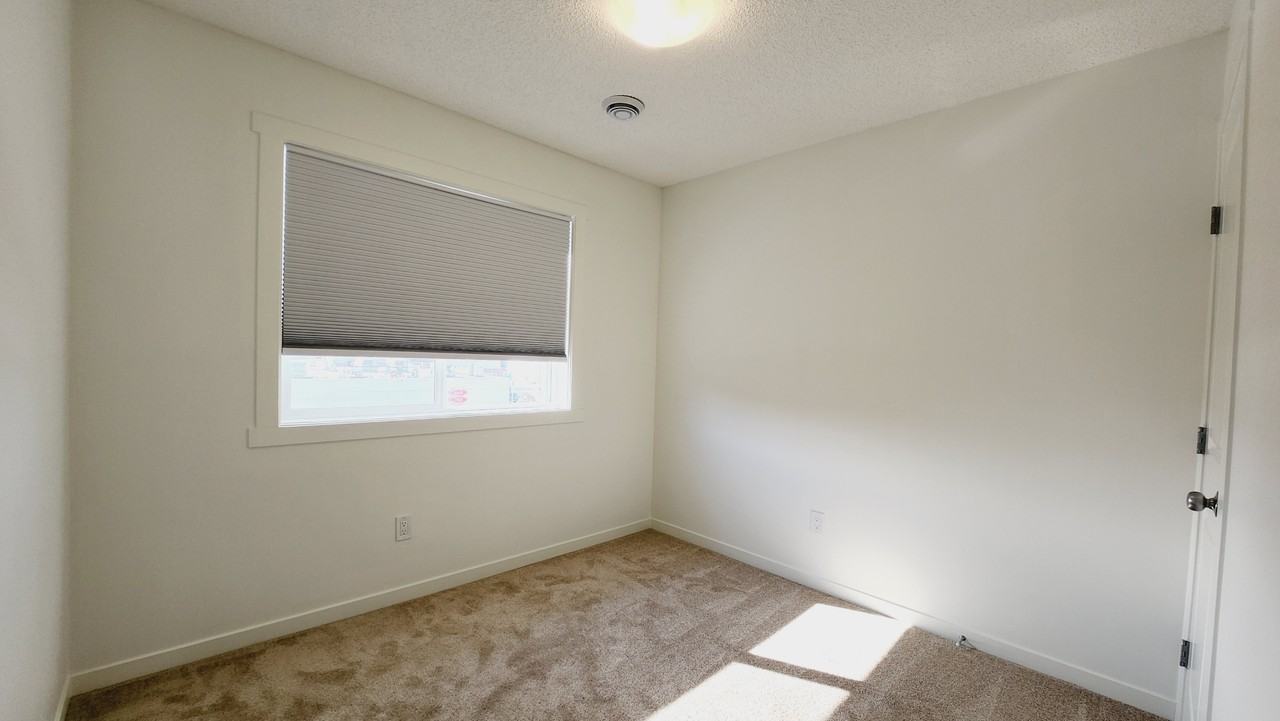 1530 Tamarack Boulevard NW - Photo 7 of 8