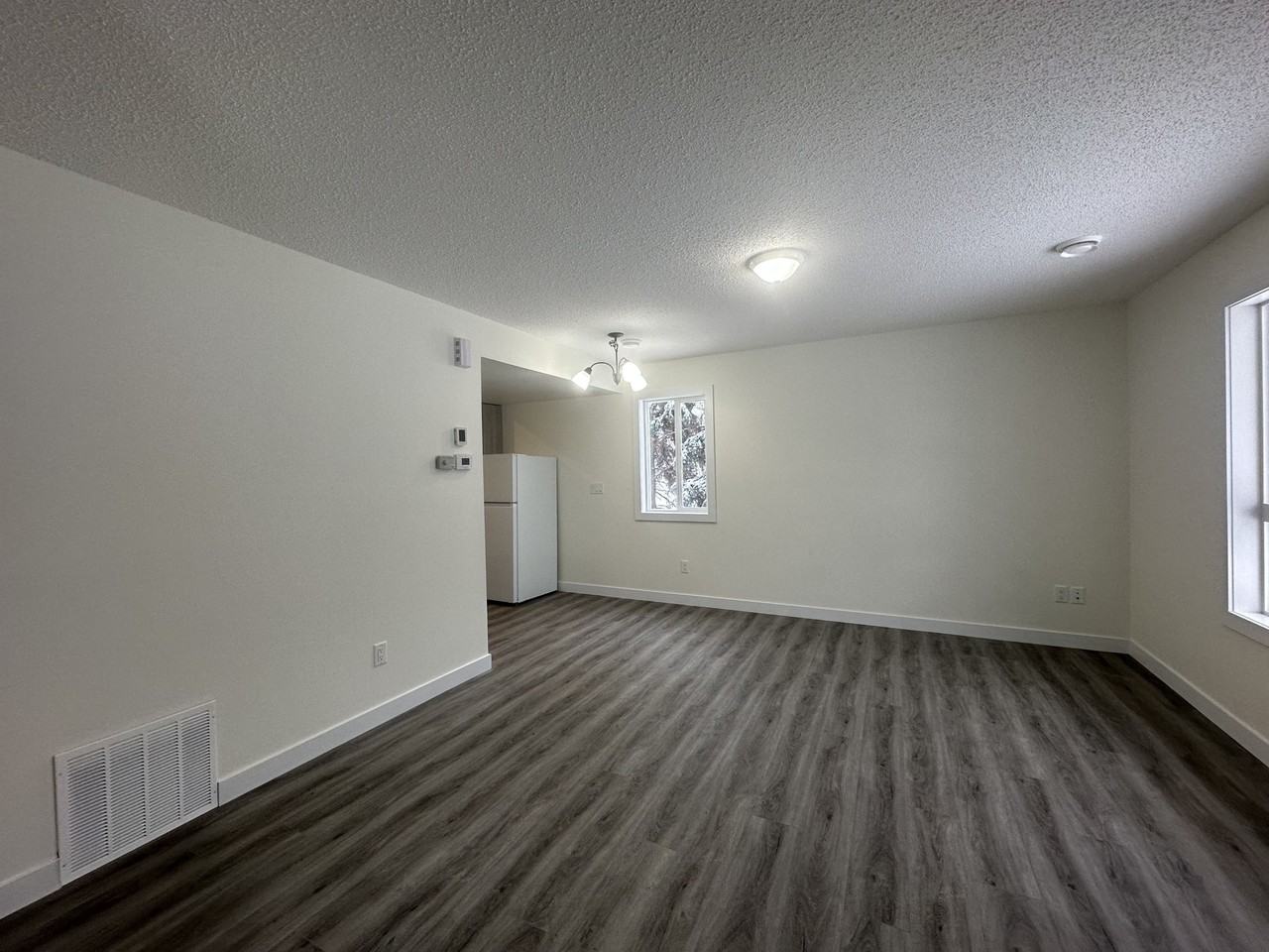11903 93 Street NW B - MAIN - Photo 6 of 14