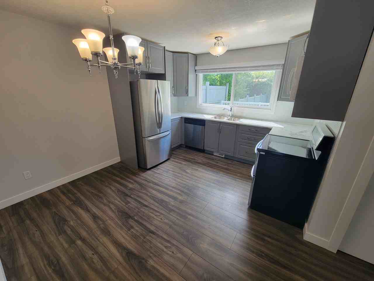 14214 32 Street NW - Photo 4 of 23