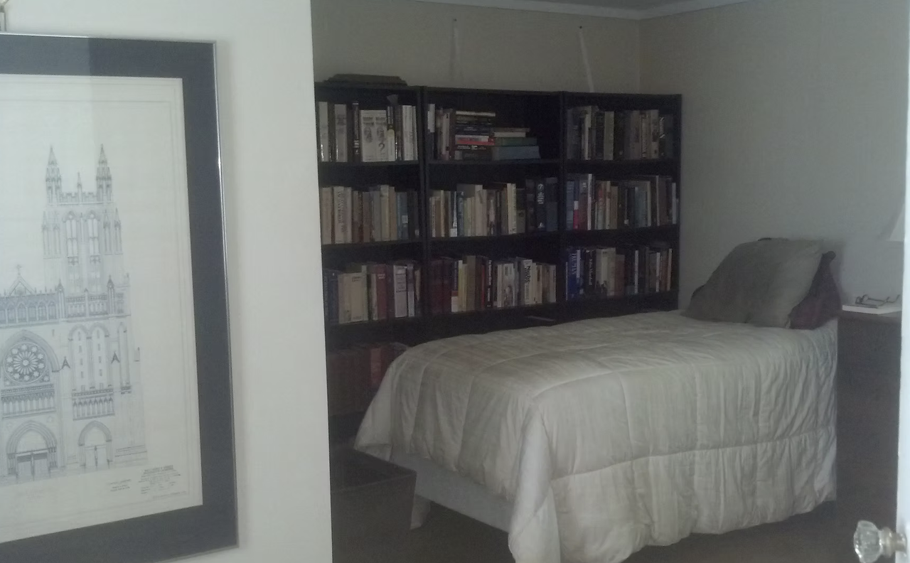 302 1/2 Harrison Ave - Photo 2 of 7