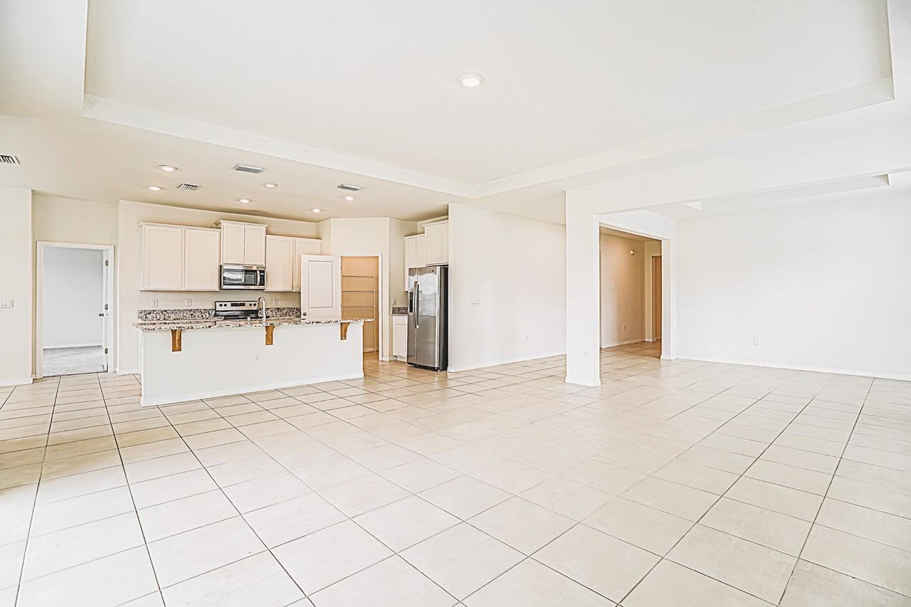 796 SE 66th Ter - Photo 2 of 16
