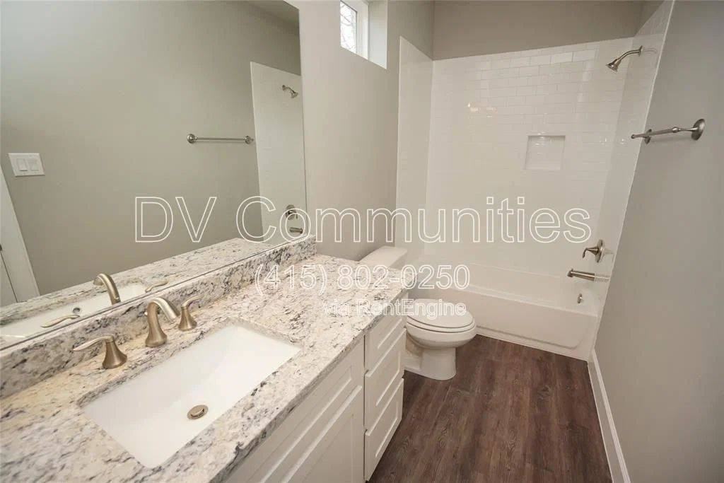 1202 3rd St - Photo 5 of 10
