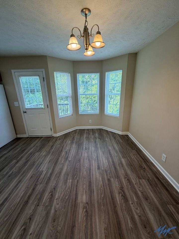 1757 Antebellum Dr - Photo 4 of 36