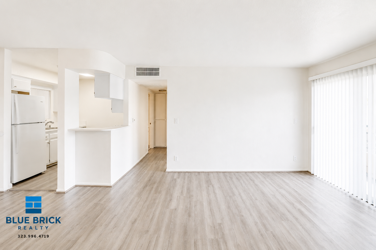 3775 Beethoven St - Photo 4 of 20