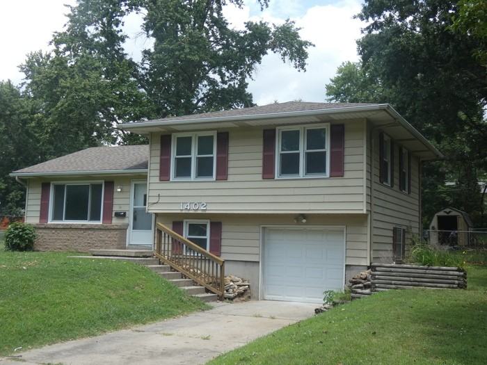1402 Ne 67th St - Photo 2 of 20