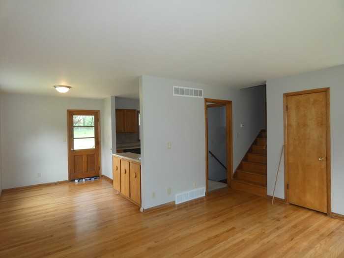1402 Ne 67th St - Photo 5 of 20