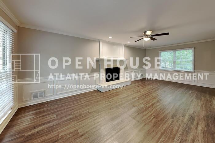 2052 Sumter Ct - Photo 6 of 25