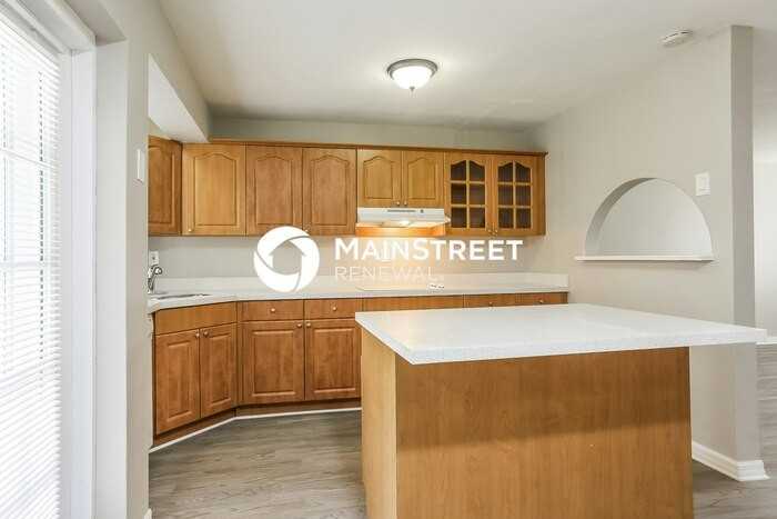 6031 Nw 19th St - Photo 5 of 16
