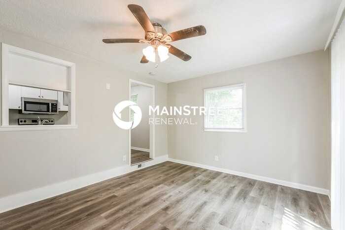 2203 E 67th St - Photo 6 of 16