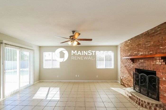 705 W Frito Ave - Photo 4 of 17