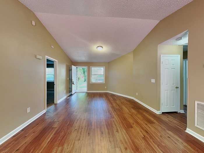 6613 Cool Water Ct - Photo 5 of 18