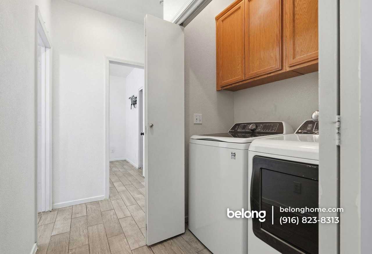 1714 Nicol Way - Photo 6 of 22