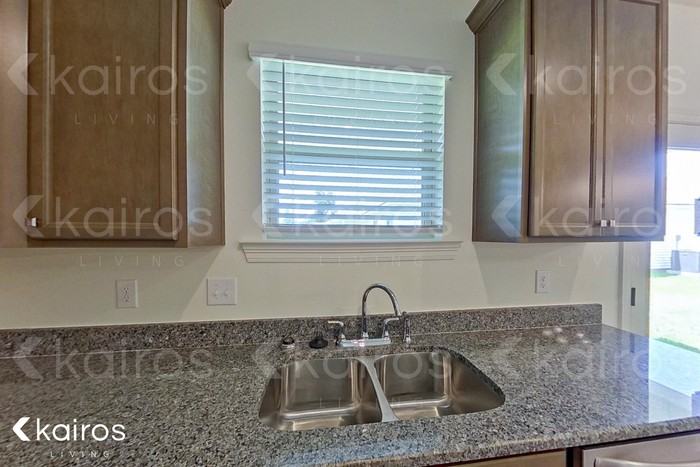 115 Teddy Ln - Photo 7 of 23