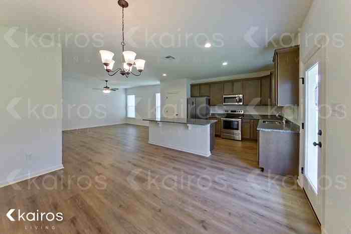 115 Teddy Ln - Photo 5 of 23