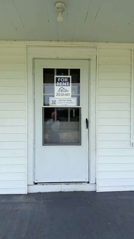 238 Leslie Ln - Photo 7 of 7