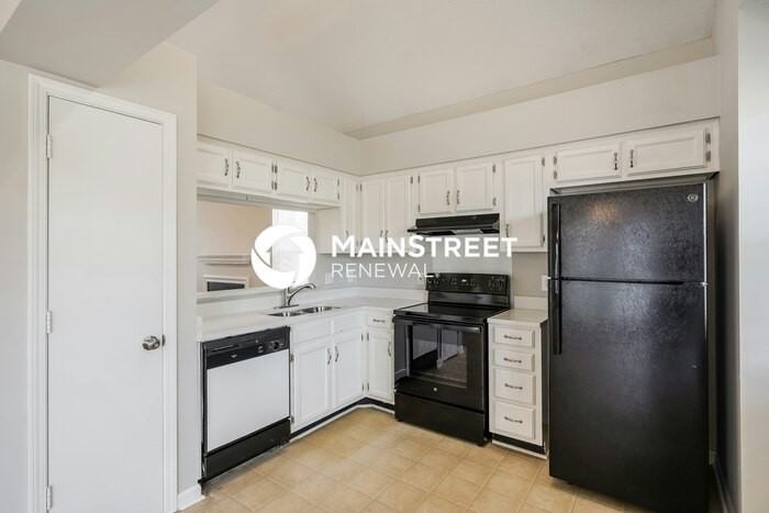 503 Selsey Ct S - Photo 6 of 17