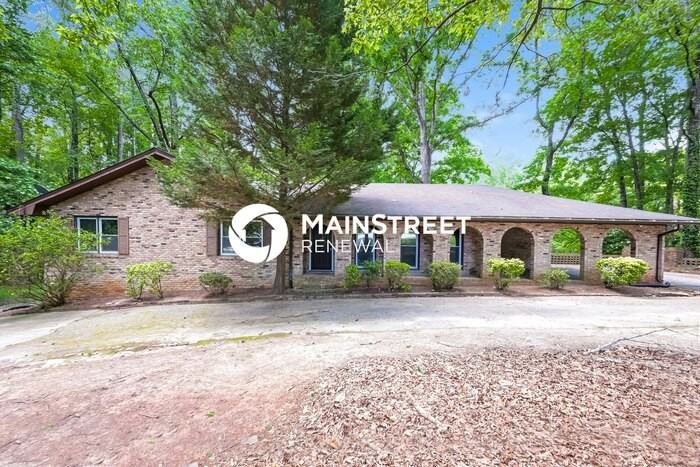 2855 Hickory Cir